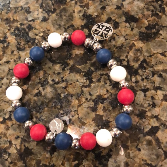 Rustic Cuff - American Set - Picture 3 of 8